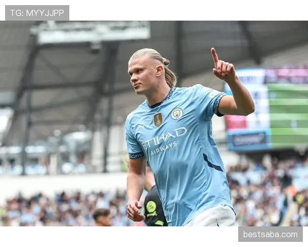 吕迪格如何限制哈兰德：强硬防守的对抗逻辑与效果解析