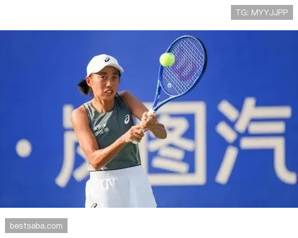 张帅训练完直接去逛奢侈品店，这消费节奏谁跟得上