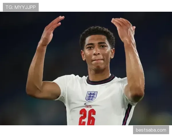 德容与贝林厄姆：全能中场的战术功能与实战影响力差异解析